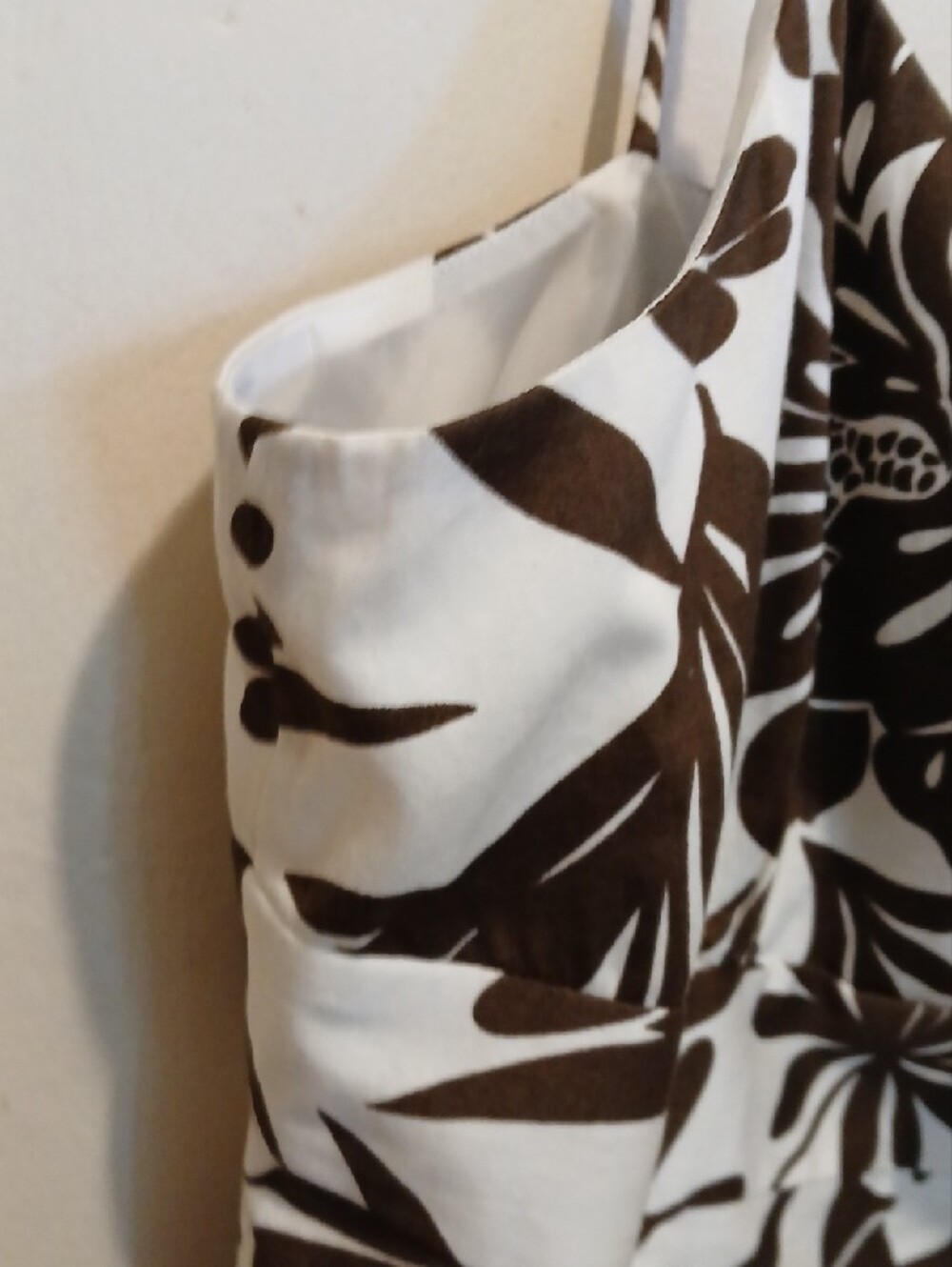 Ann Taylor Brown and White Floral V-Neck Cami - Picture 6 of 8